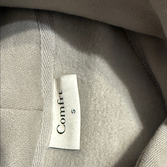 Comfort Gray Women's Track Pants & Hoodie Set - Picture 2 of 7